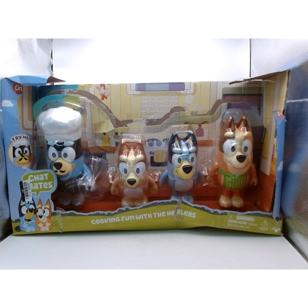 Bluey Let's Play Chef Chat Mates Figure Dinner Time Heeler:, BRAND NEW IN BOX